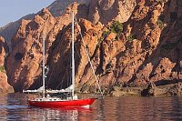 Scandola Kueste m Segelboot