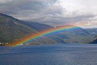 Regenbogen ueber dem Hylsfjord
