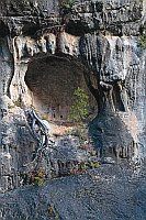 Felsenhoehle Anisclo Schlucht
