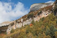 Berg bei Revilla blauer Himmel