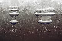 Eisluftblasen glasartig