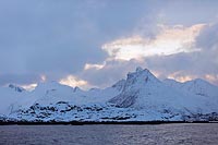 Schneewolken ueber dem Raftsun