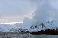 Raftsund mit Schneewolken