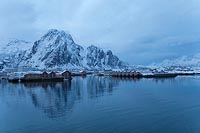 Svolvear Lofoten blaue Stunde