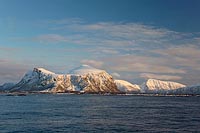 Bergkette im Abendlicht