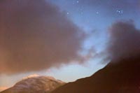 Fabelgestalt am Nachthimmel