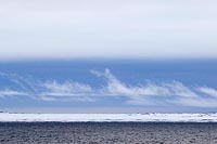 Svalbard zarte Wolken unter Hi